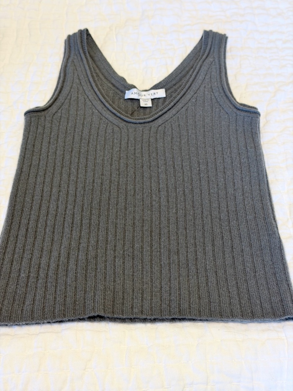 Amour Vert Ribbed Scoop Neck Tank Top in Gray
